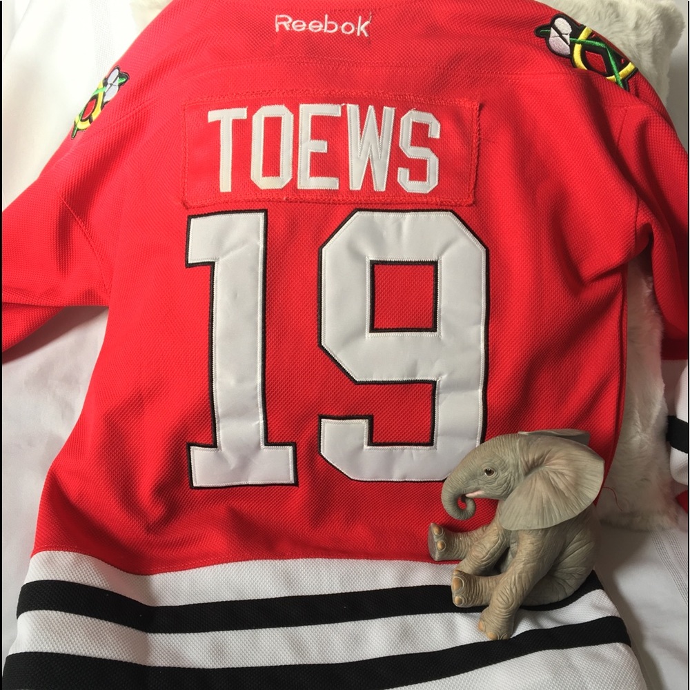 Reebok Jonathan Toews #19 Hockey Jersey